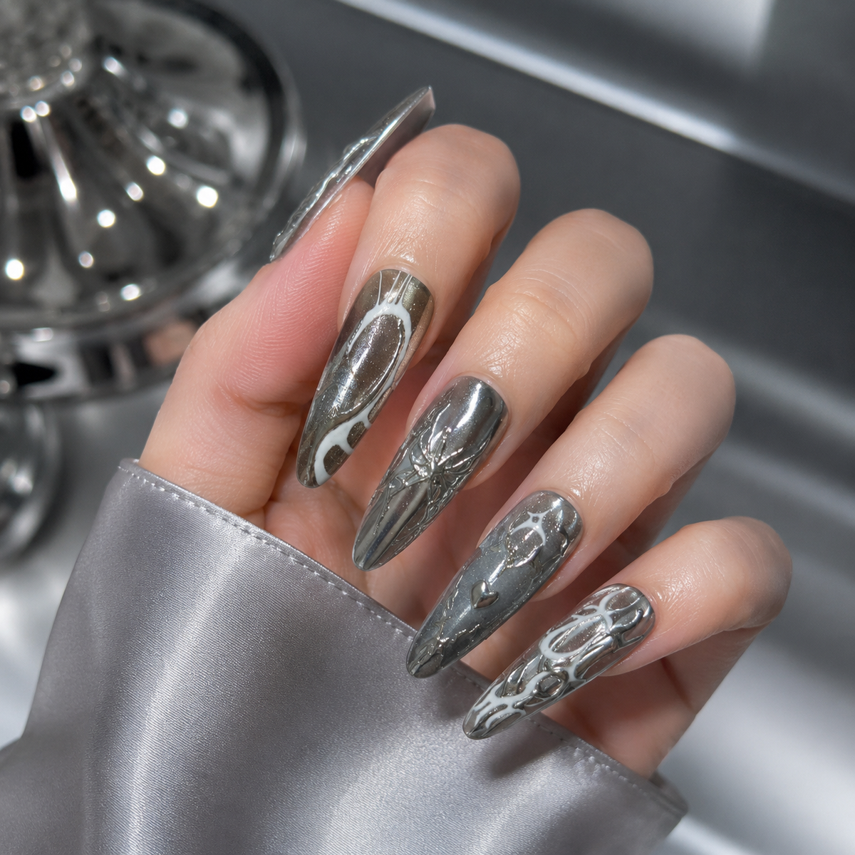 Chrome Noir - Black Silver 3D Press On Nails