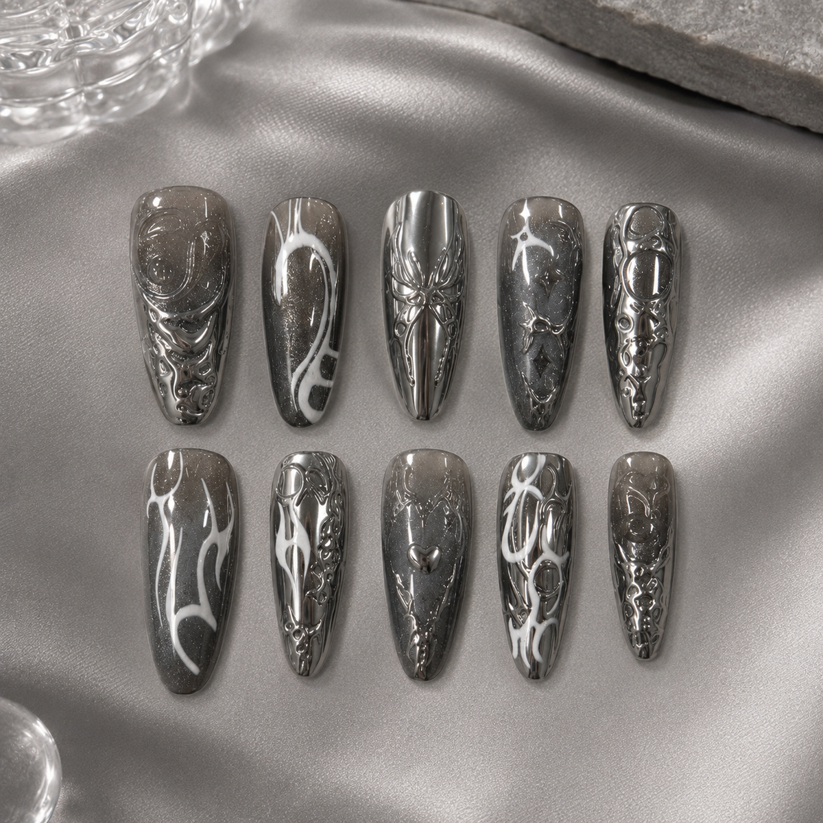 Chrome Noir - Black Silver 3D Press On Nails